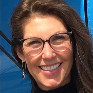 Meet your Posher, Wendy